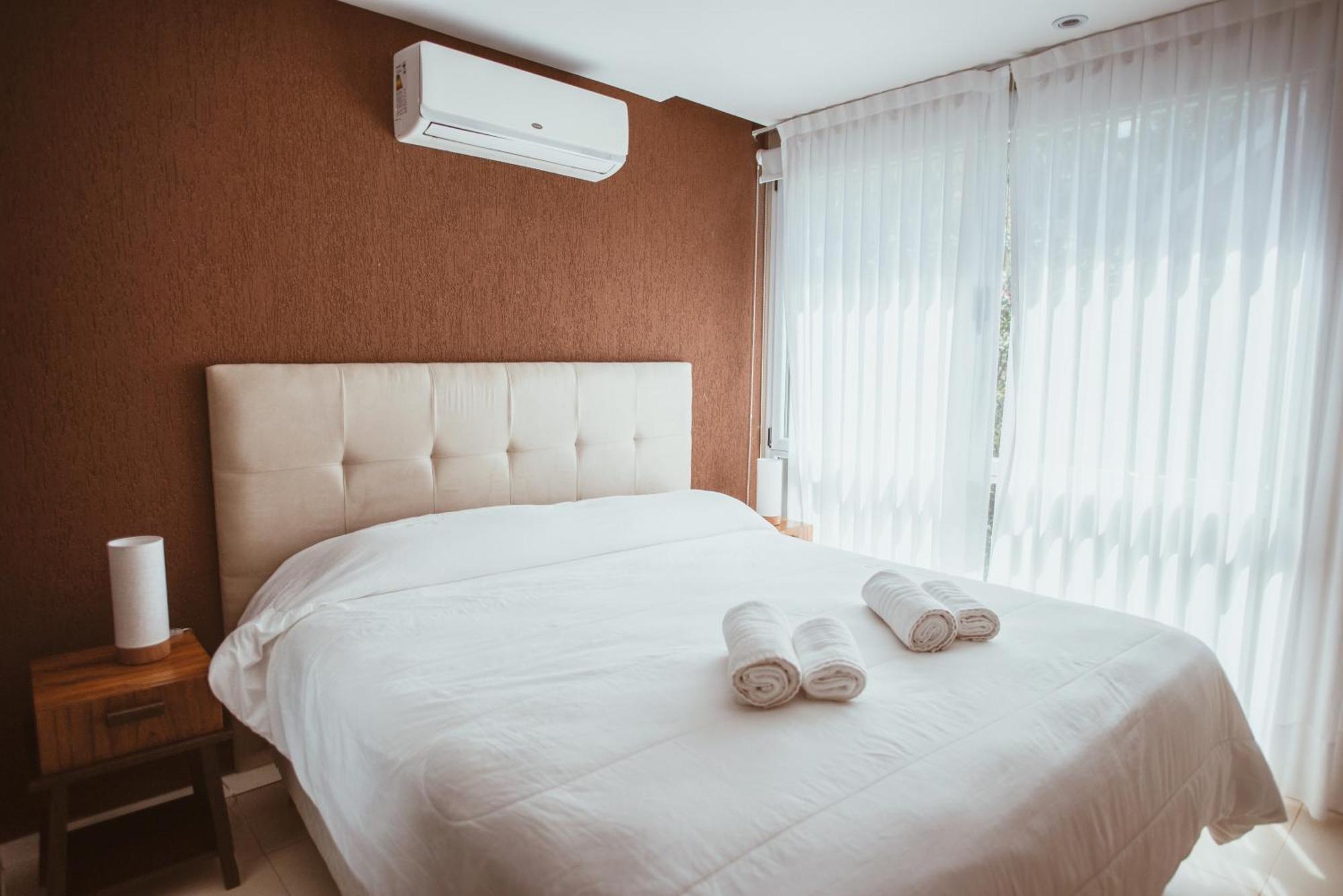 Suite House Карило Екстериор снимка